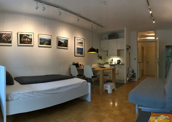 Schwabing/olympic Park/bmw Aparthotel 3*